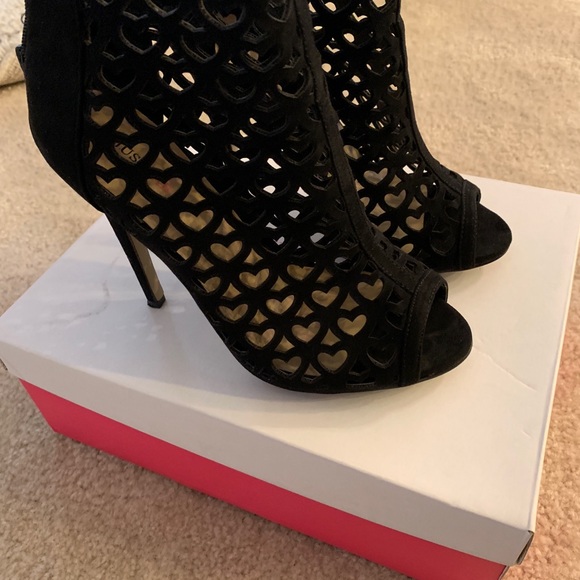 Faux Suede Hearts Booties Gently pre-loved - Picture 6 of 7